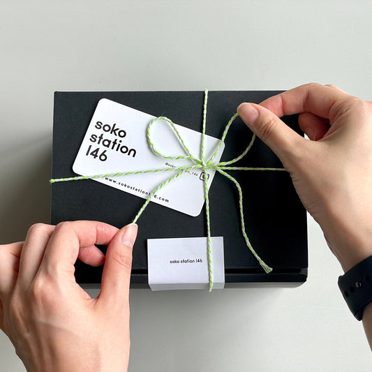 6色ある紐からお好みを選択してプレゼントしたい方へお送りできます!