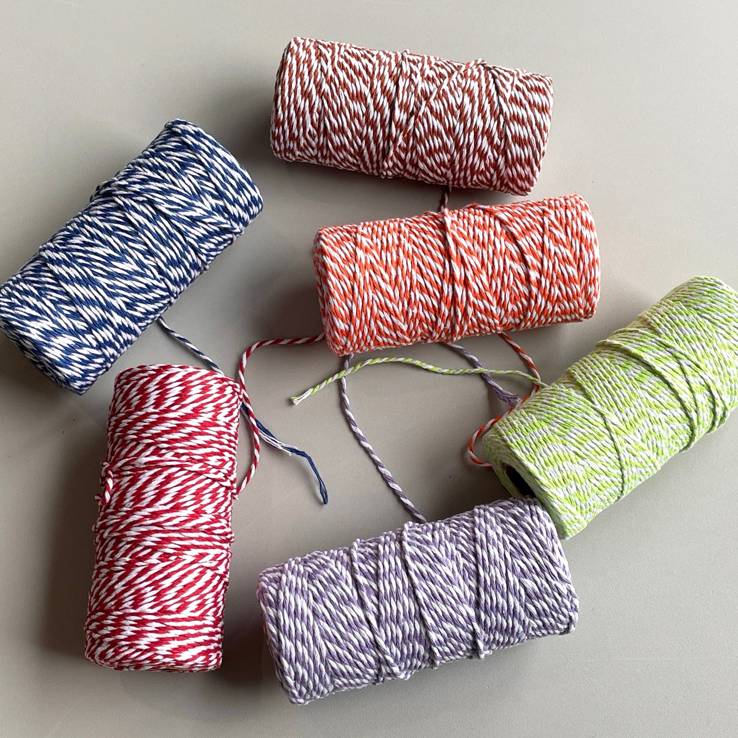 送る相手に合わせたラッピングの紐をお選びいただけます。