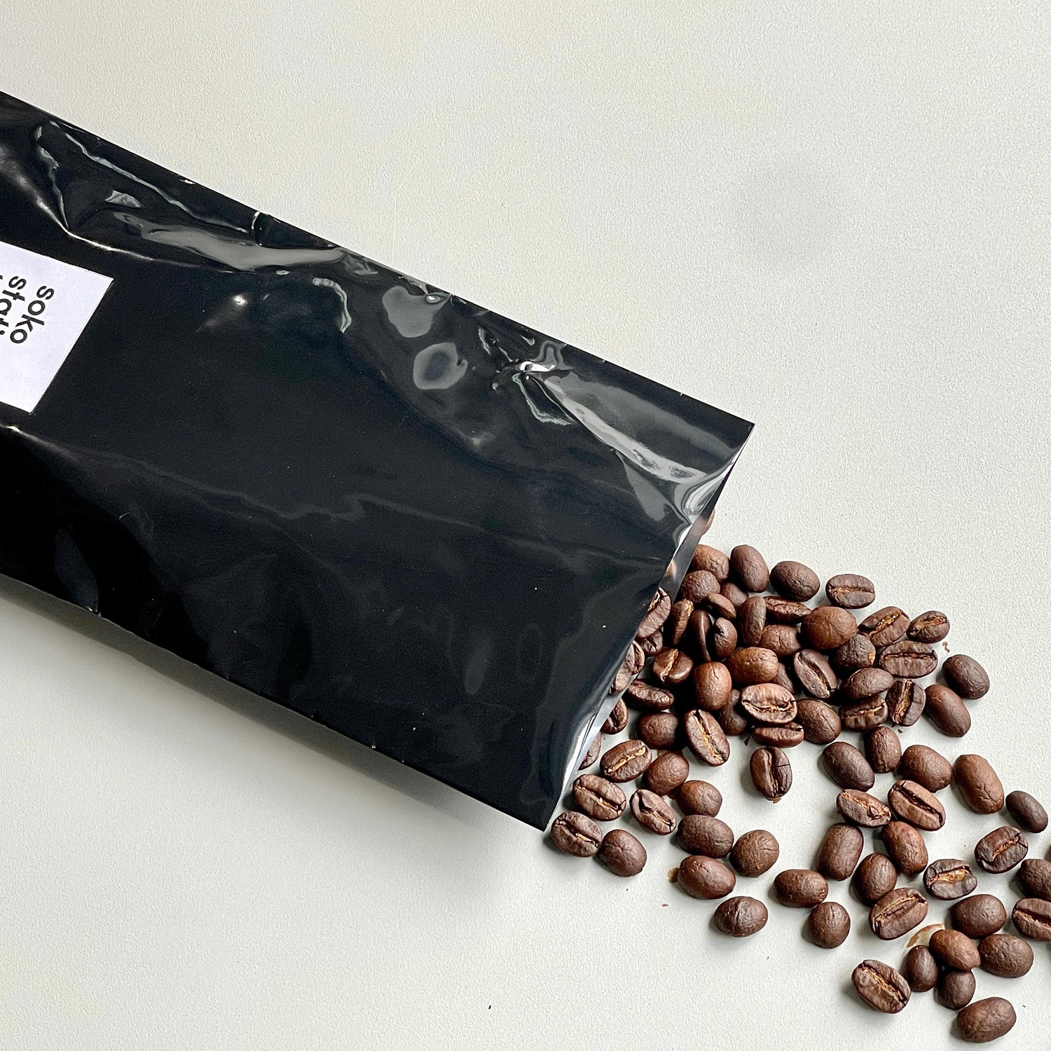 深煎りのコーヒー豆