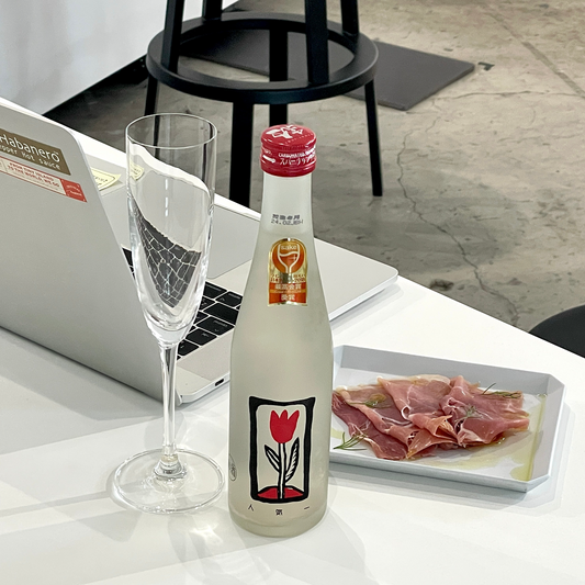 パッケージがかわいらしい人気酒造のRice Magic(ライスマジック)、純米スパークリング日本酒はナチュラルな甘味、酸味が特徴ですっきり飲みやすい